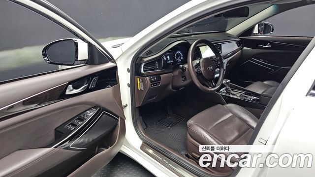 Kia K7 2017 — photo 10