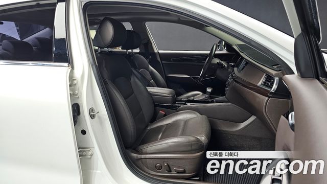 Kia K7 2017 — photo 11