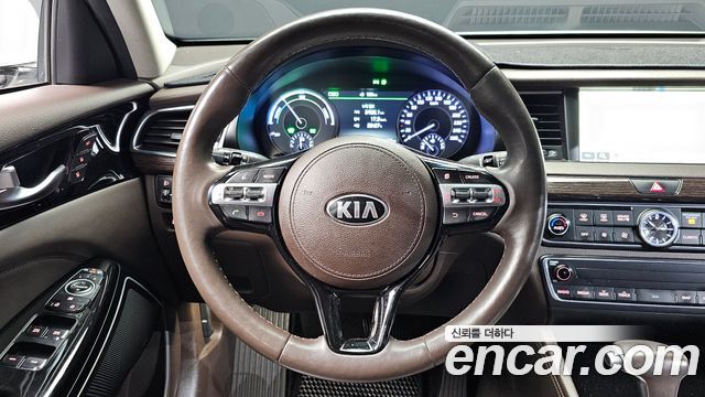 Kia K7 2017 — photo 13