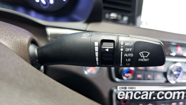 Kia K7 2017 — photo 18