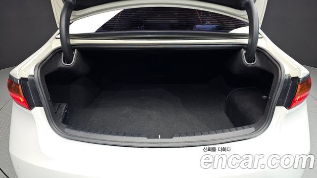 Kia K7 2017 — photo 20