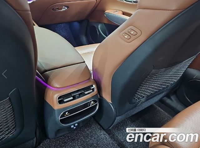 Genesis GV70 2023 — photo 13