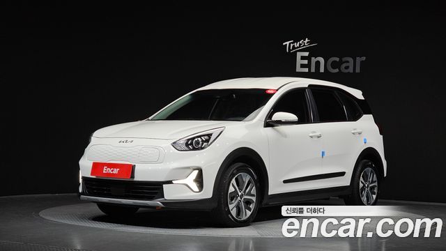 Kia Niro 2023 — photo 1