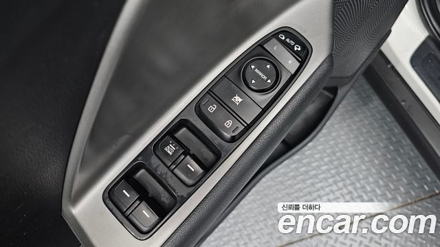 Kia Niro 2023 — photo 12