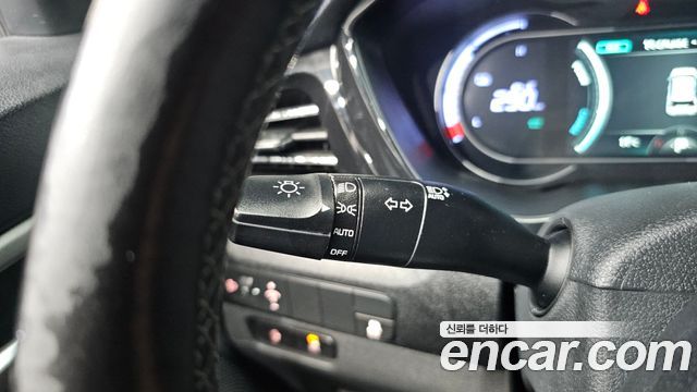 Kia Niro 2023 — photo 14