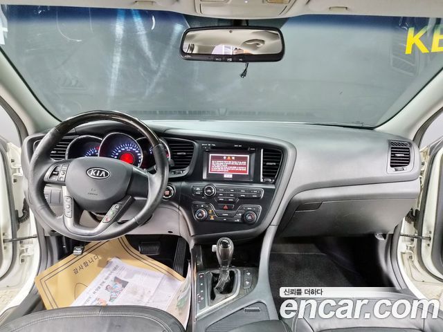 Kia K5 2011 — photo 7
