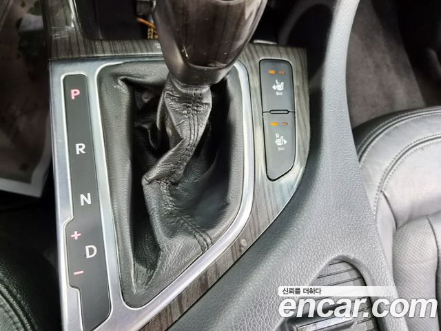 Kia K5 2011 — photo 11