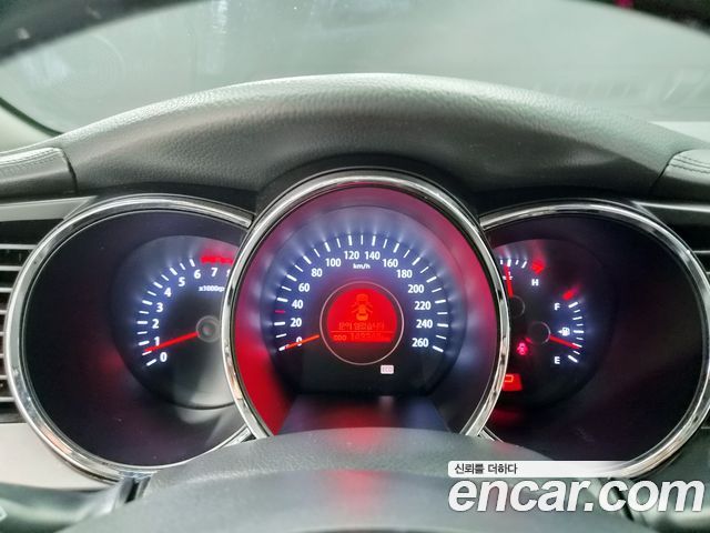 Kia K5 2011 — photo 14