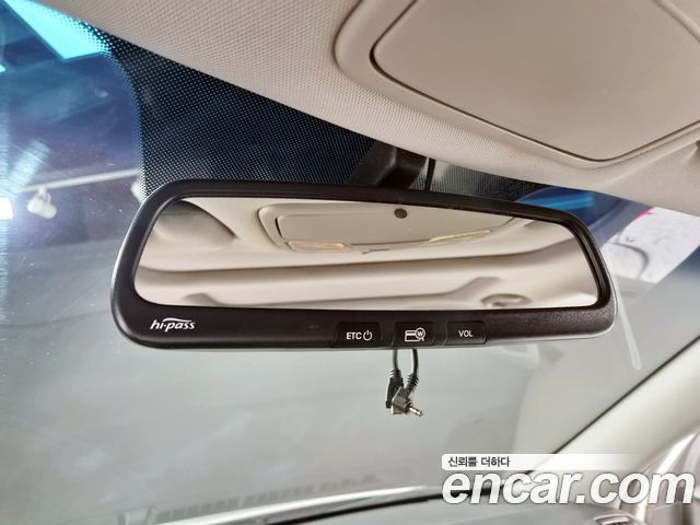 Kia K5 2011 — photo 15
