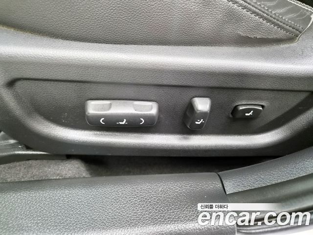 Kia K5 2011 — photo 18