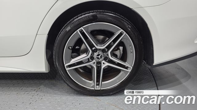 Mercedes-Benz CLS-Class 2022 — photo 5
