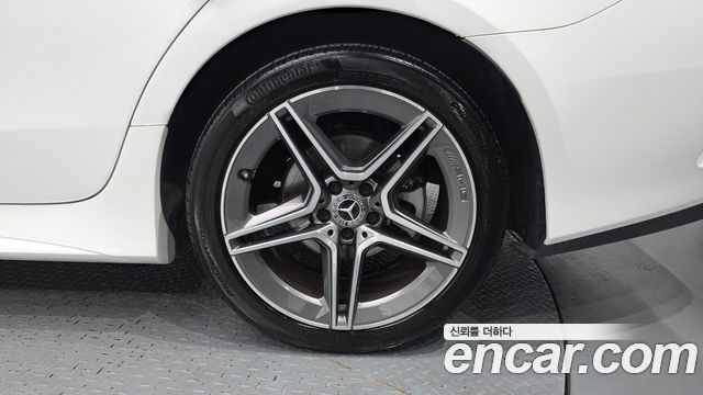Mercedes-Benz CLS-Class 2022 — photo 7