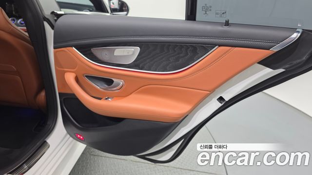 Mercedes-Benz CLS-Class 2022 — photo 15