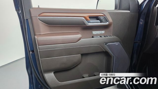 GMC Sierra 2023 — photo 14