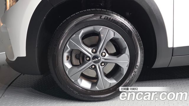 Kia Seltos 2023 — photo 5