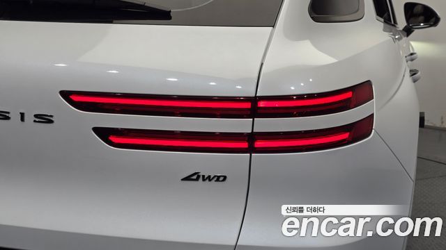 Genesis GV70 2025 — photo 9