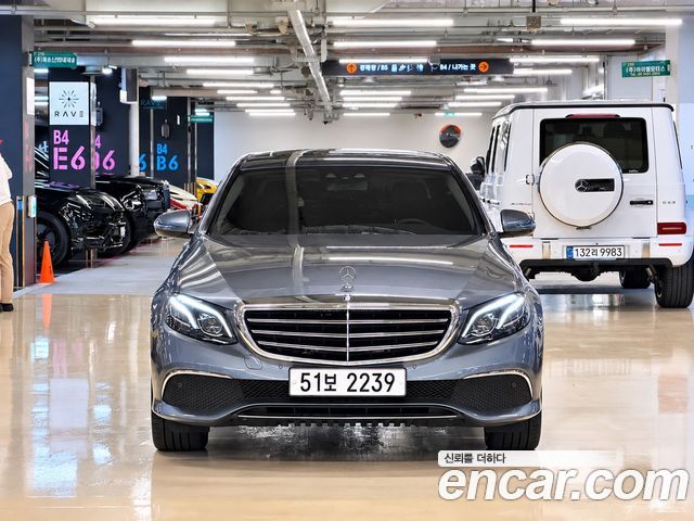 Mercedes-Benz E-Class 2017 — photo 3