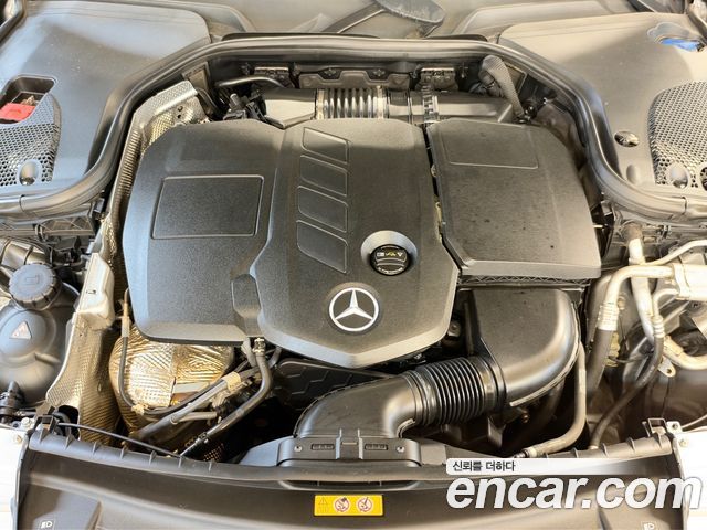 Mercedes-Benz E-Class 2017 — photo 6