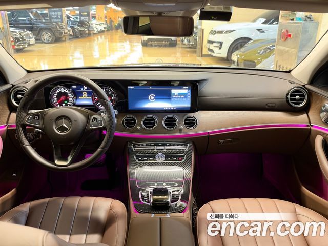Mercedes-Benz E-Class 2017 — photo 7