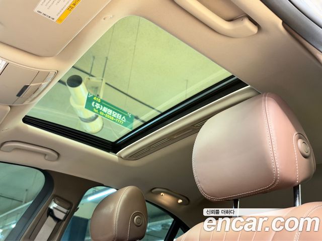 Mercedes-Benz E-Class 2017 — photo 16