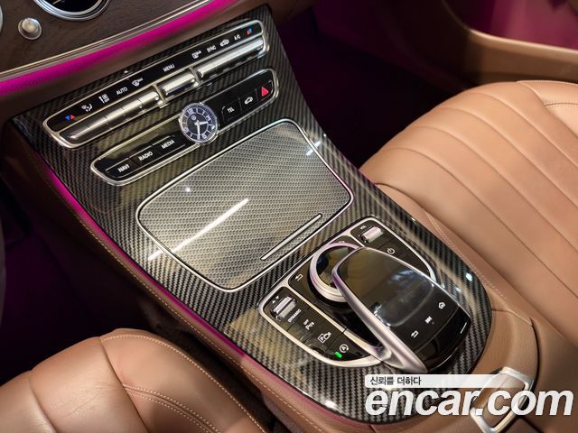 Mercedes-Benz E-Class 2017 — photo 17