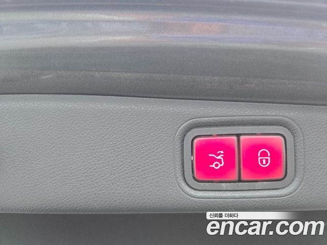 Mercedes-Benz E-Class 2019 — photo 15