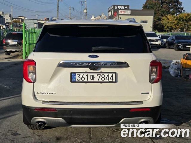 Ford Explorer 2020 — photo 4