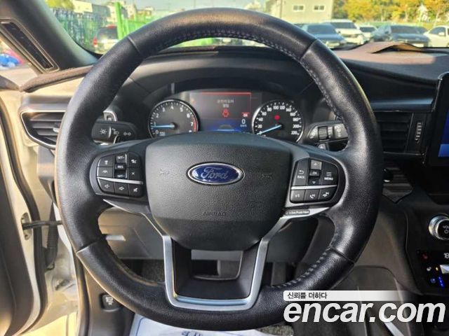 Ford Explorer 2020 — photo 8