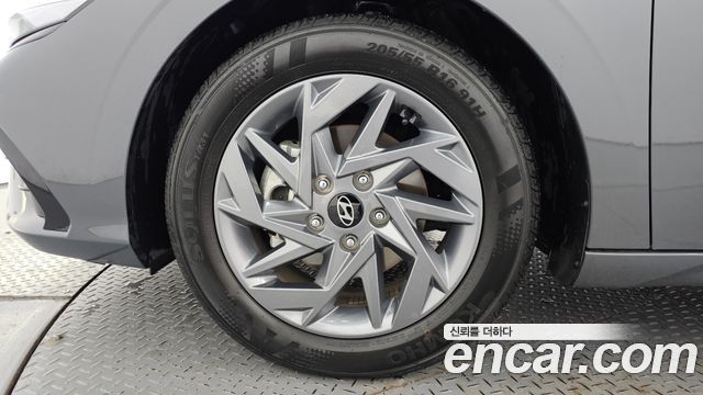 Hyundai AVANTE 2024 — photo 5