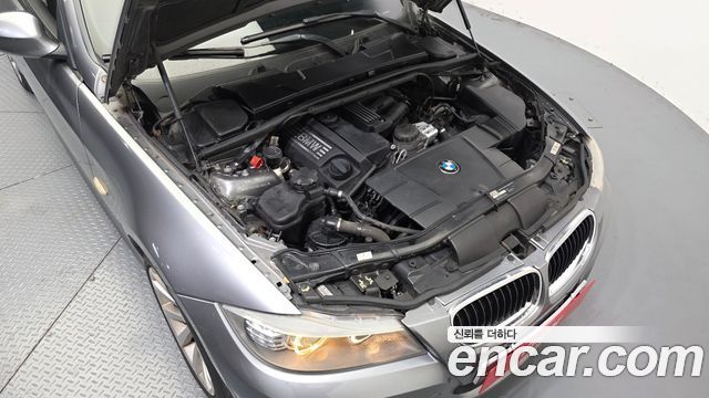 BMW 3-Series 2011 — photo 6