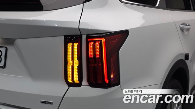 Kia Sorento 2023 — photo 9