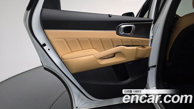 Kia Sorento 2023 — photo 15