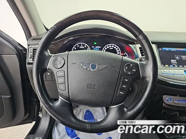 Hyundai Genesis 2012 — photo 9