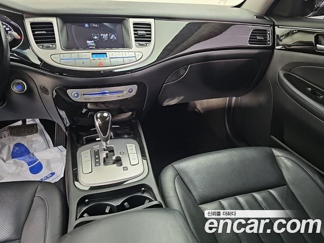 Hyundai Genesis 2012 — photo 10