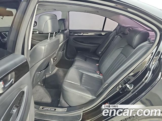Hyundai Genesis 2012 — photo 12