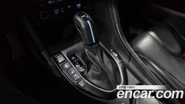 Hyundai Veloster 2018 — photo 9
