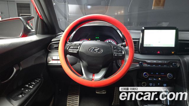 Hyundai Veloster 2018 — photo 13