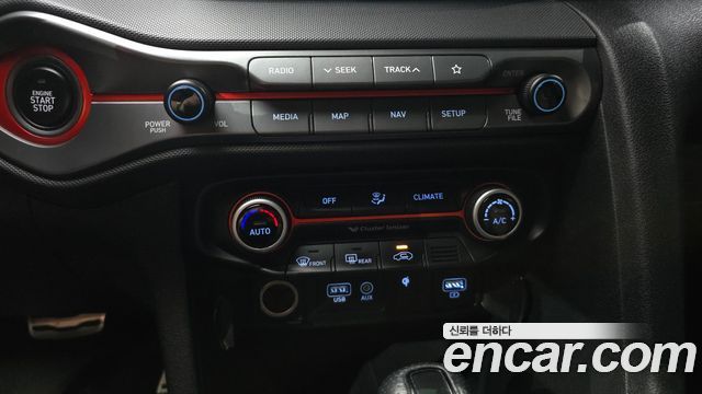 Hyundai Veloster 2018 — photo 17