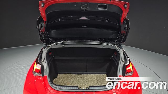 Hyundai Veloster 2018 — photo 20