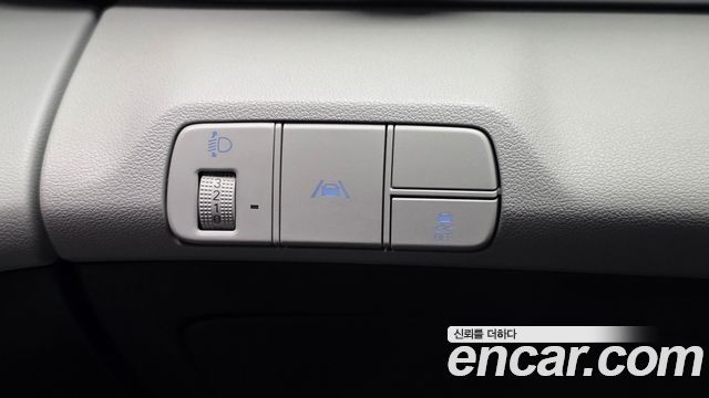 Hyundai AVANTE 2022 — photo 19