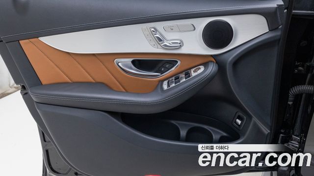 Mercedes-Benz GLC-Class 2022 — photo 15