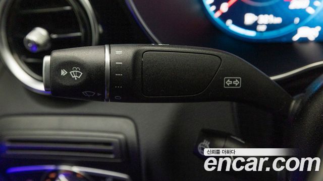 Mercedes-Benz GLC-Class 2022 — photo 18