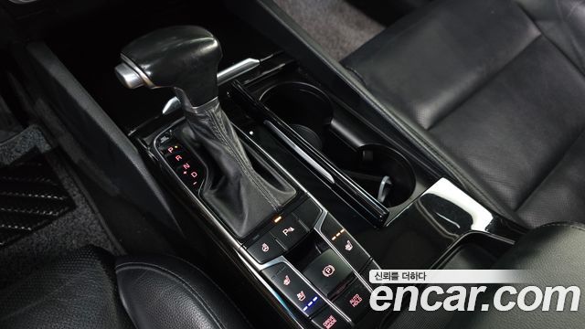 Kia K7 2017 — photo 9