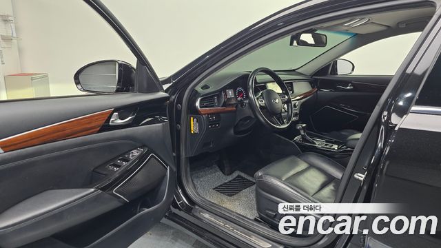 Kia K7 2017 — photo 10