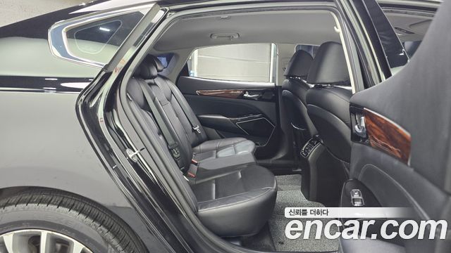 Kia K7 2017 — photo 11