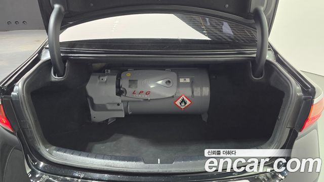 Kia K7 2017 — photo 17