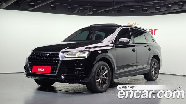 Audi Q7 2016 — photo 1