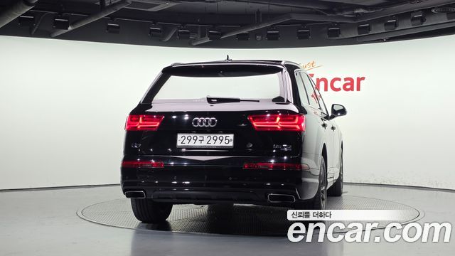 Audi Q7 2016 — photo 4