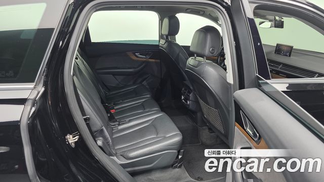 Audi Q7 2016 — photo 12