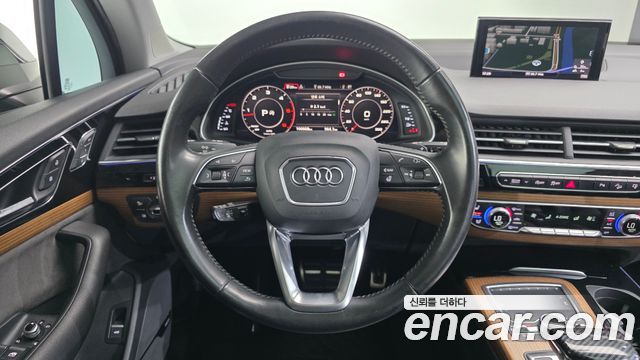Audi Q7 2016 — photo 13